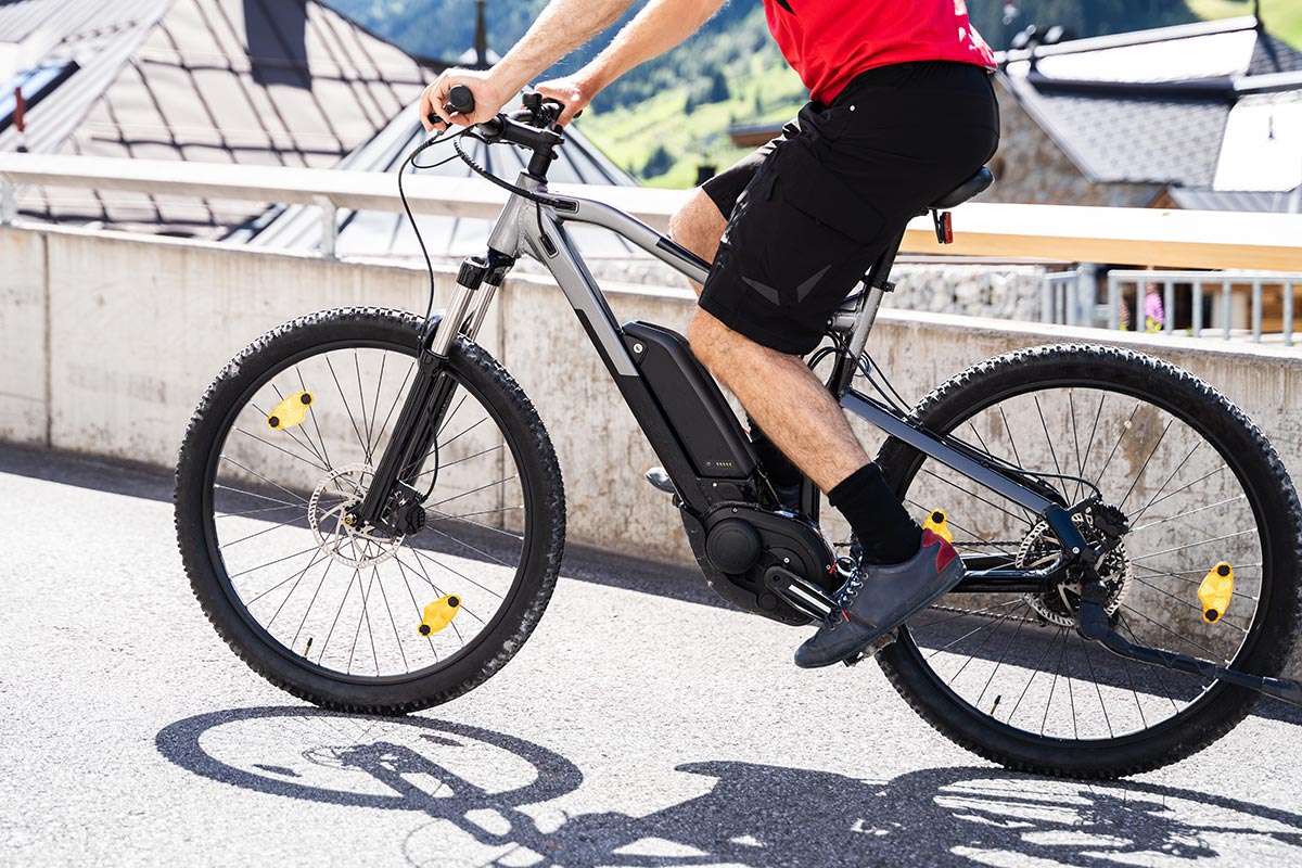 Sportieveling op elektrische fiets